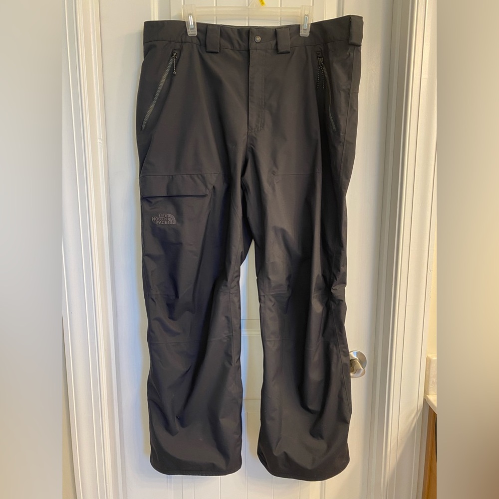 Men’s The North Face Ski Pants EUC
